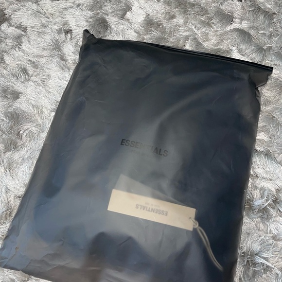 Black ESSENTIALS Fear Of God Hoodie Size M (NWT) - Picture 8 of 9